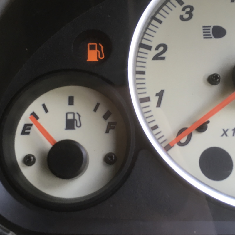 Low fuel indicator klein